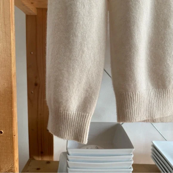 Boden Cream Cashmere V-neck Sweater - Picture 8 of 14